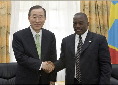 Le nouveau secrtaire gnral des Nations Unies, Ban Ki -Moon est arriv ce matin  Kisangani, chef-lieu de la Province Orientale. Comme prvu, l'hte de la RDC s'est entretenu avec le chef de l'Etat. Rien n'a filtr de cet entretien, rapporte radiookapi.net